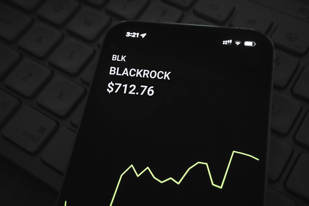 BlackRock Takes Lead on Robinhood Among Spot Bitcoin ETFs