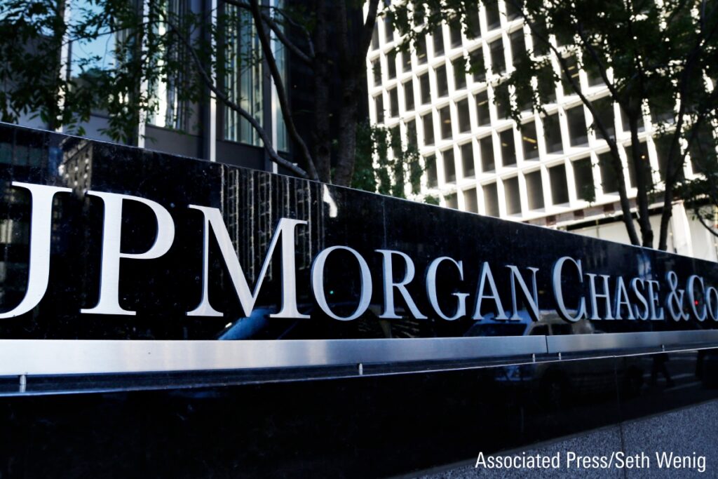 Desperate Customer Calls JPMorgan Chase After $10,700 Exits Bank Account